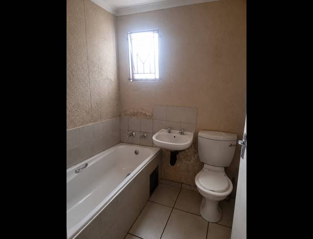 2 BEDROOM HOUSE FOR SALE IN EVATON WEST